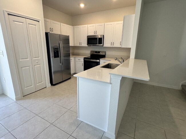 9333 Bonita Mar Dr in Parrish, FL - Building Photo - Building Photo