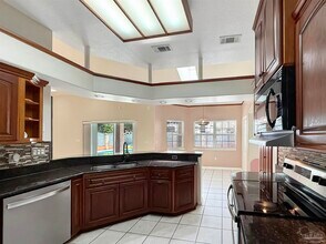 2983 Shearwater Dr in Navarre, FL - Foto de edificio - Building Photo