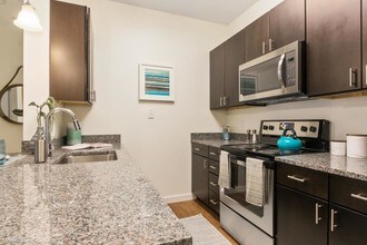 160 Burkhall St in Weymouth, MA - Building Photo - Building Photo