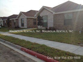 3903 Fairmont Ave, Unit 5 in Pharr, TX - Building Photo