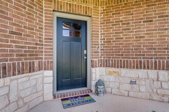 102 Rainmaker Cv in Bastrop, TX - Foto de edificio - Building Photo