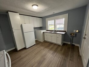 312 Charlotte Ave in Sanford, NC - Building Photo - Building Photo