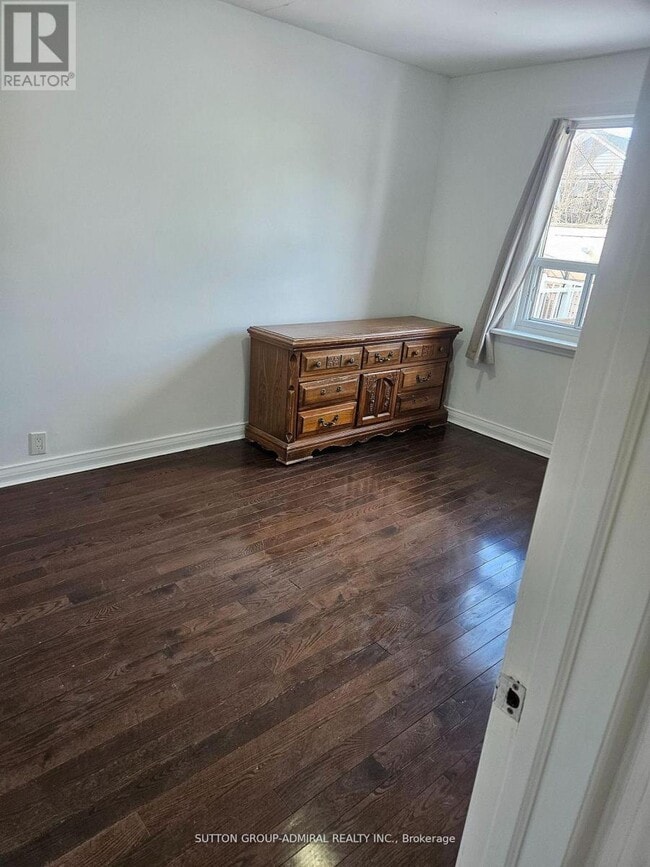 property at 32 Belgravia Ave