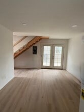 214 Kimble St, Unit B in Modesto, CA - Building Photo - Building Photo