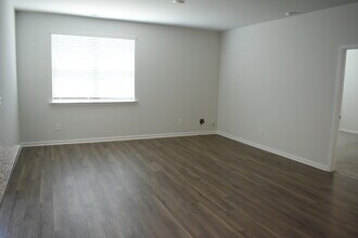 832 Delta Ct in Wilmington, NC - Building Photo - Building Photo