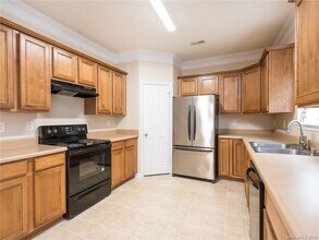 13131 Rothe House Rd in Charlotte, NC - Building Photo - Building Photo