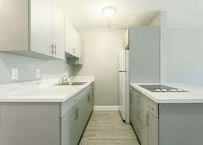 Rio Mio in Miami, FL - Building Photo