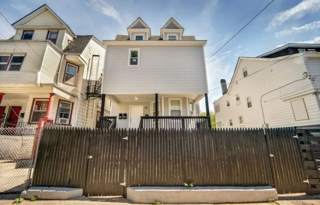 106 Vermont Ave in Newark, NJ - Foto de edificio