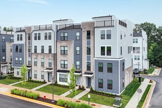 Kincora in Dulles, VA - Building Photo - Building Photo