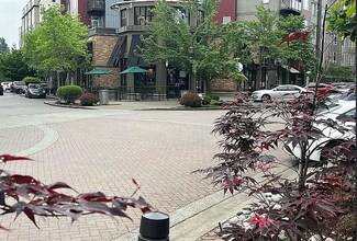 9910 NE 119th St in Kirkland, WA - Building Photo - Building Photo