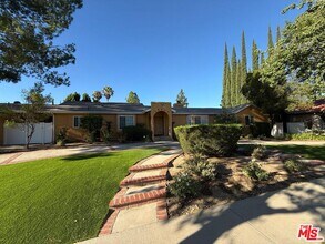19730 Tuba St in Los Angeles, CA - Building Photo - Building Photo