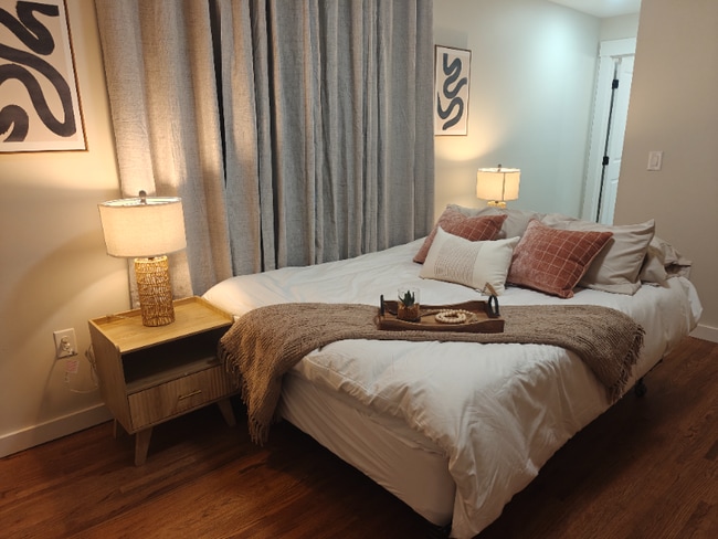 920 Friendly Pl in Charlotte, NC - Foto de edificio - Building Photo