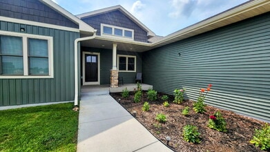 14059 142nd Ct in Lake Hallie, WI - Building Photo - Building Photo
