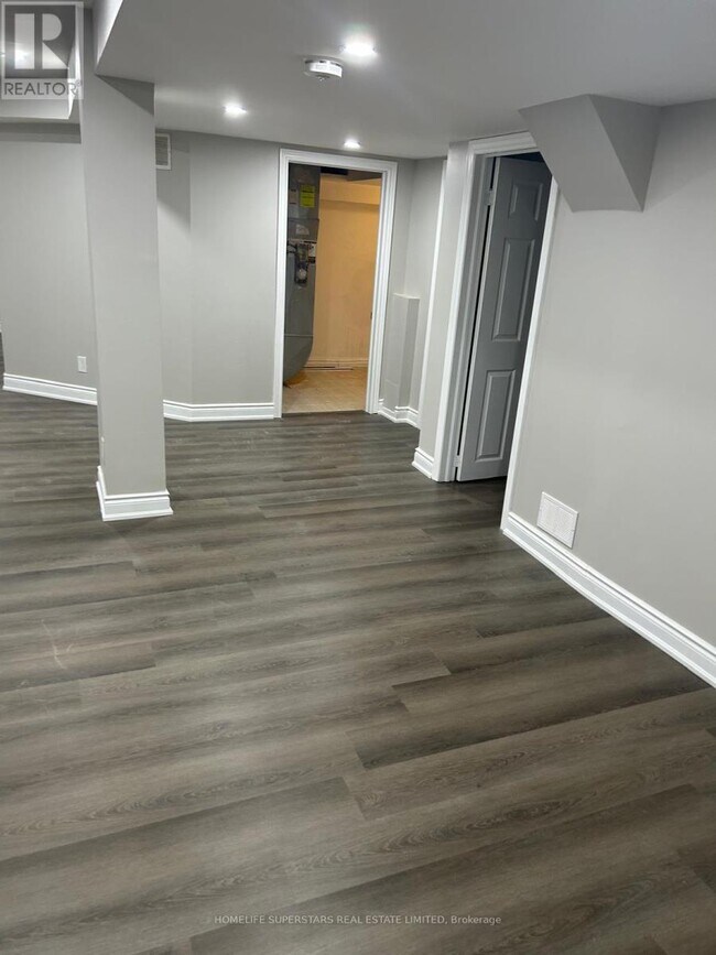 65 Yellow Avens Blvd in Brampton, ON - Building Photo - Building Photo