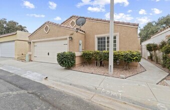 2408 W Valley Vis in Rosamond, CA - Building Photo - Building Photo