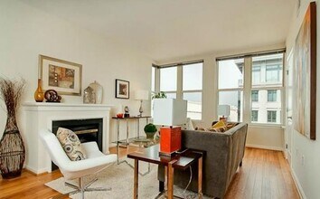 715 6th St NW, Unit 402 in Washington, DC - Building Photo - Building Photo