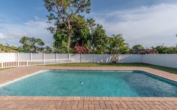 2712 Lake Ida Rd in Delray Beach, FL - Building Photo - Building Photo