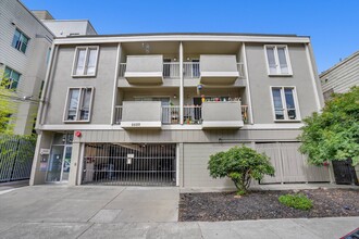 2520 Regent St in Berkeley, CA - Foto de edificio - Primary Photo