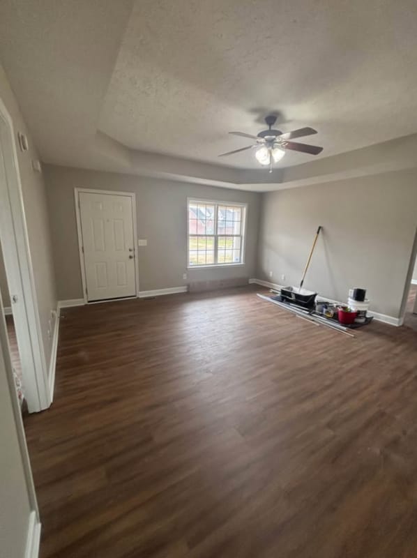 1012 Crystal Bear Trail in Murfreesboro, TN - Foto de edificio - Building Photo