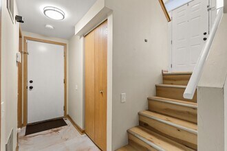 1774 Middlebury Dr in Aurora, IL - Building Photo - Building Photo