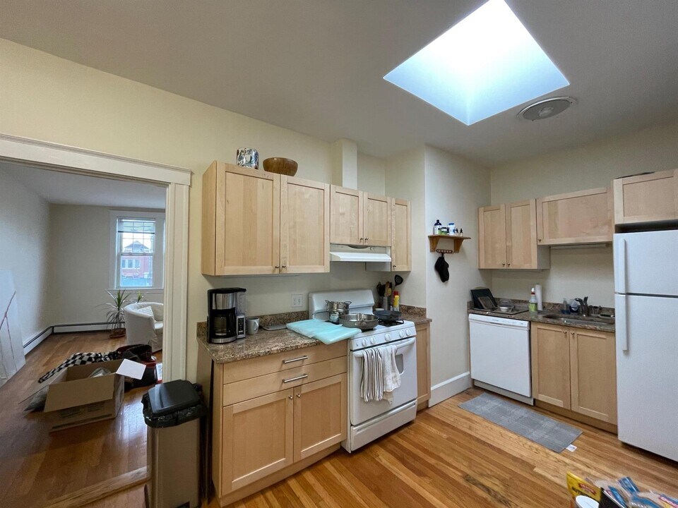 206 Massachusetts Ave in Arlington, MA - Foto de edificio