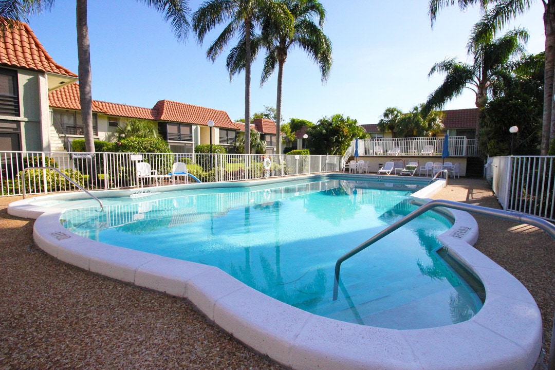 1124 NW 13th St-Unit -104a in Boca Raton, FL - Building Photo