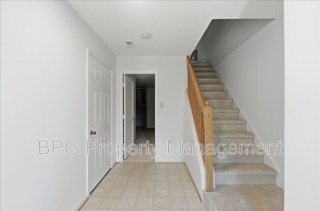 522 Breckinridge Square SE in Leesburg, VA - Building Photo - Building Photo