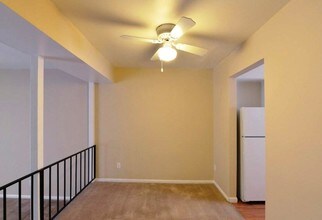 Carriage House Apartments in Englewood, OH - Foto de edificio - Building Photo