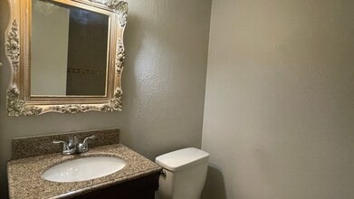 815 W Rochelle Rd in Irving, TX - Building Photo - Building Photo