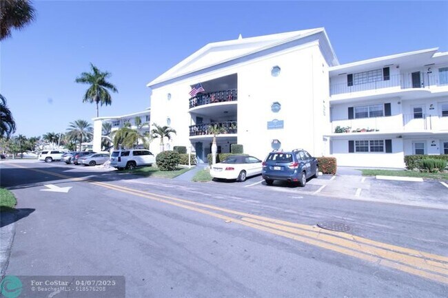 property at 470 Paradise Isle Blvd