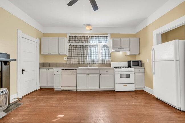 622 4th St S, Unit E in Columbus, MS - Foto de edificio - Building Photo