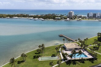 200 Intracoastal Pl in Jupiter, FL - Building Photo - Building Photo