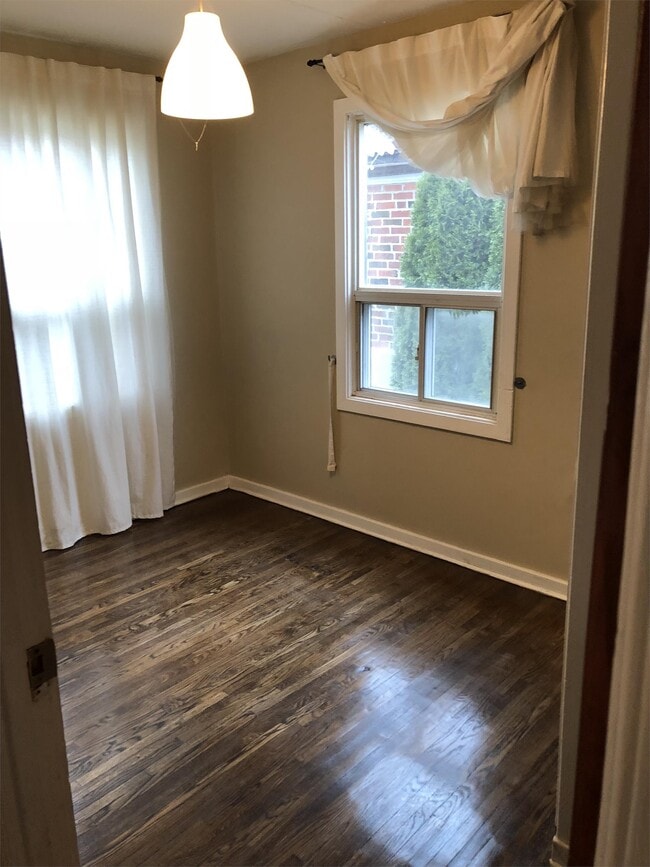 property at 15 Timgren Dr