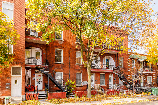 3475 Gertrude Rue in Verdun, QC - Building Photo - Building Photo