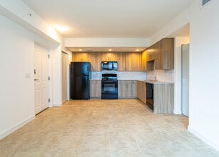 Coral Bay Cove in Homestead, FL - Foto de edificio - Interior Photo