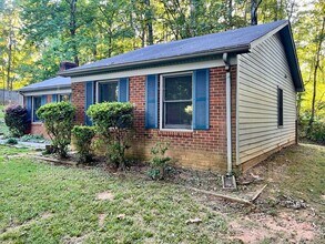 5309 Bent Tree Ct in Pfafftown, NC - Building Photo - Building Photo