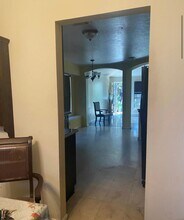 10443 N Shadowdale Dr in Houston, TX - Building Photo - Building Photo
