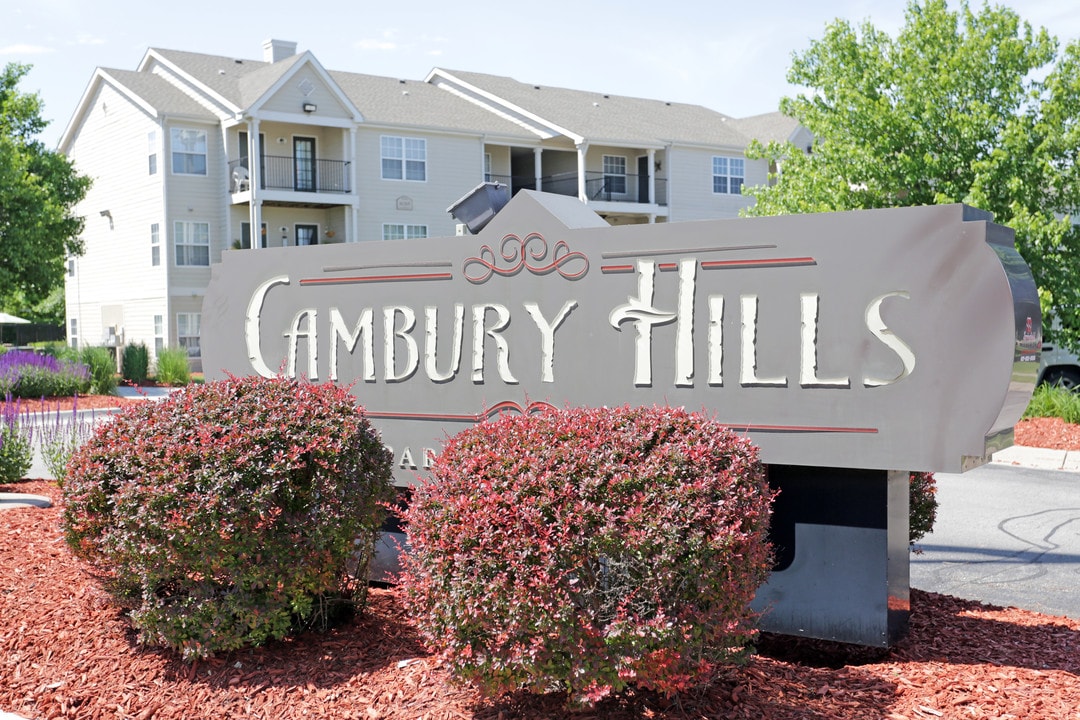 Cambury Hills Apartments in Omaha, NE - Building Photo