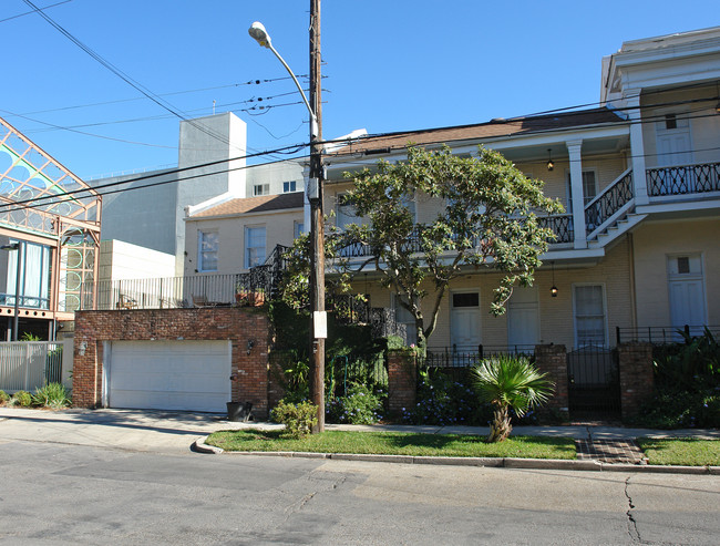 1527 Josephine St in New Orleans, LA - Building Photo - Building Photo