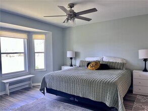 820 New Waterford Dr in Naples, FL - Building Photo - Building Photo