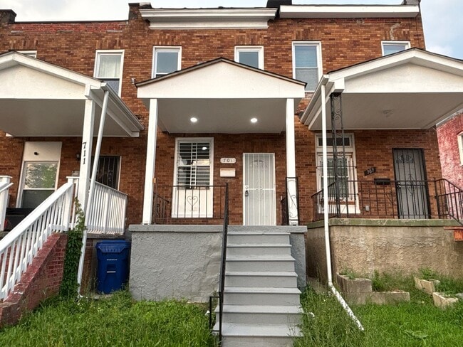 property at 709 N Longwood St