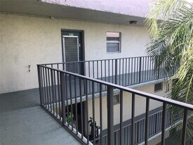 1820 N Lauderdale Ave, Unit 3411 in North Lauderdale, FL - Building Photo