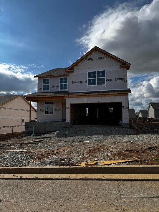 111 Savannah Ln in Georgetown, KY - Foto de edificio