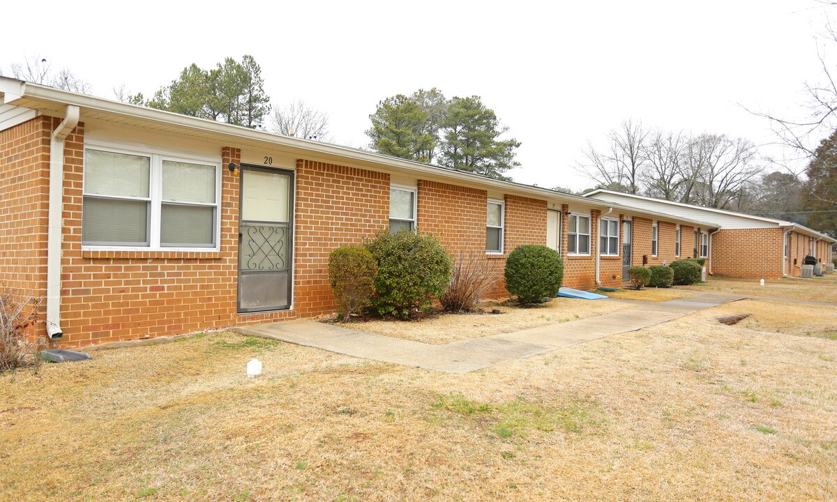Treemont Apartments in Talladega, AL - Building Photo