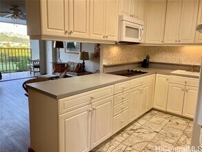 2355 Ala Wai Blvd in Honolulu, HI - Building Photo - Building Photo