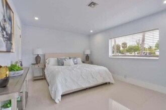 1631 Poinsettia Dr in Fort Lauderdale, FL - Building Photo - Building Photo