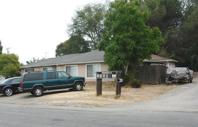 22620-22630 Alcalde Rd in Cupertino, CA - Building Photo - Building Photo