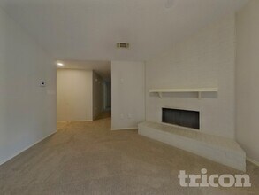 537 Greenway Dr in Saginaw, TX - Building Photo - Building Photo