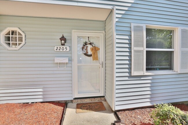 2205 Cannon Dr in Virginia Beach, VA - Building Photo - Building Photo