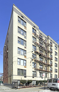 43-23 Ithaca St in Flushing, NY - Foto de edificio - Building Photo